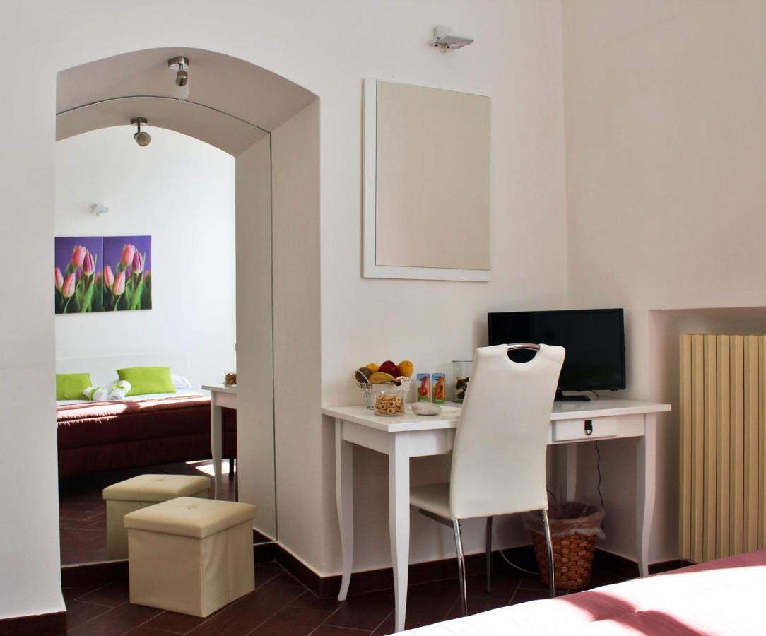 Dimora De Brado Bed & Breakfast Trani Exterior foto