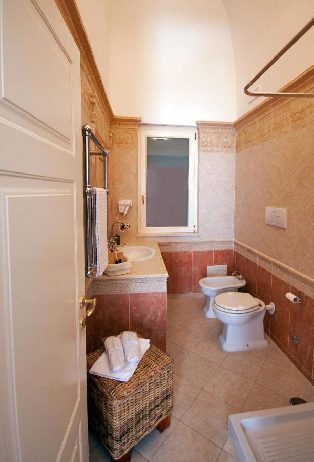 Dimora De Brado Bed & Breakfast Trani Exterior foto