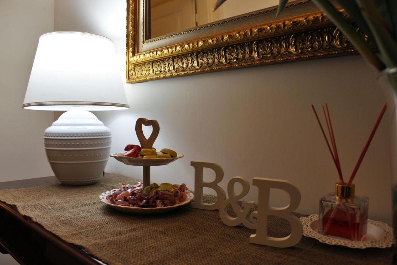 Dimora De Brado Bed & Breakfast Trani Exterior foto