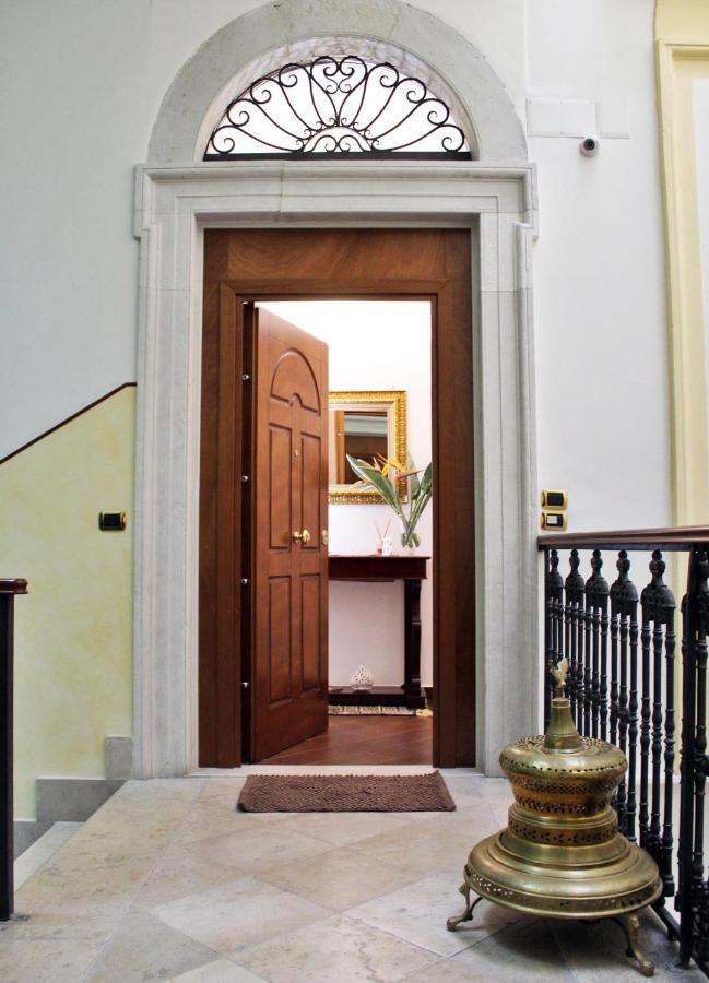 Dimora De Brado Bed & Breakfast Trani Exterior foto